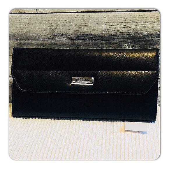 KennethCole Reaction Lauren Black Wallet - Picture 1 of 5
